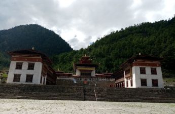Over-view-of-Lhakhang-Karpo