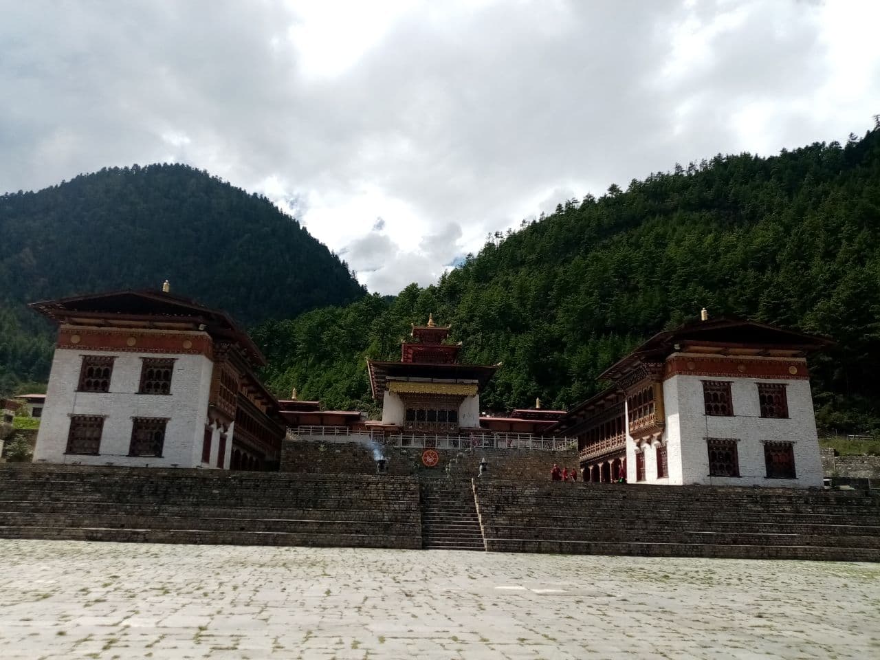 Over-view-of-Lhakhang-Karpo